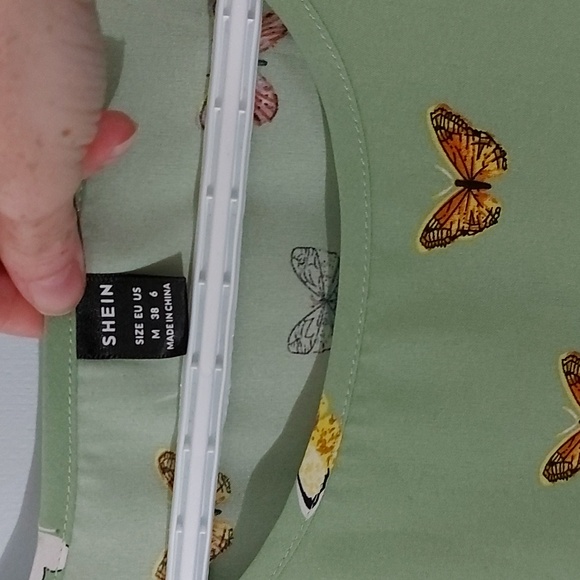 NWOT Butterfly top - Picture 2 of 3